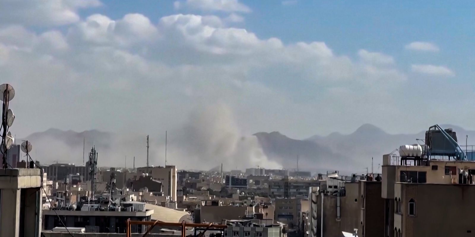 Guerra no Oriente Médio tem mais bombardeios e mortes neste domingo