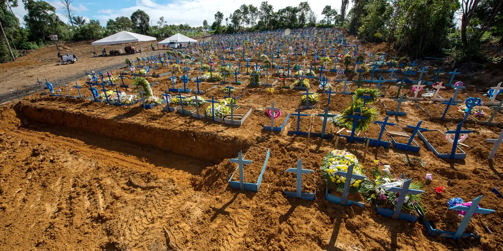 Negacionismo fez brasileiros "perderem" 3,4 anos de vida na pandemia