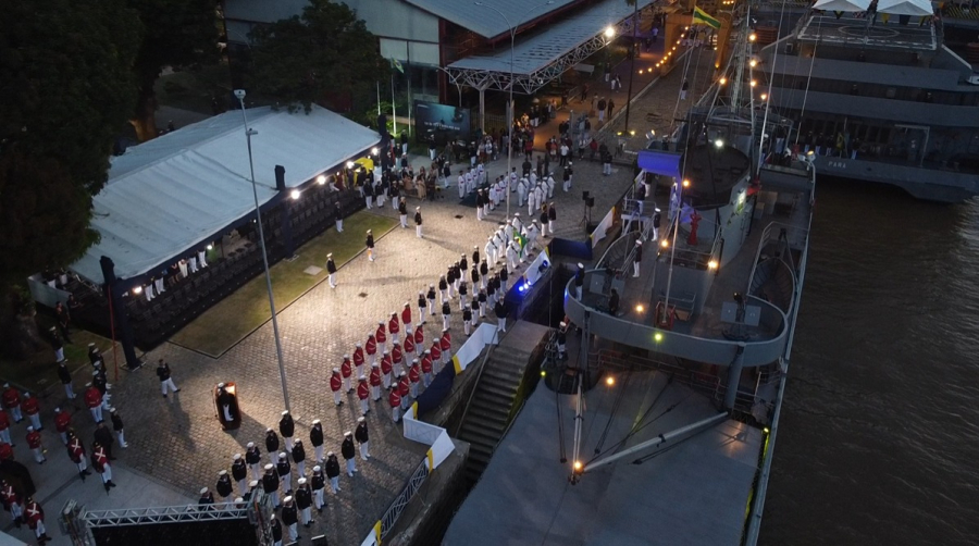 Com carimbó e desfile na baía, programações gratuitas do Dia da Marinha movimentaram o fim de semana em Belém 