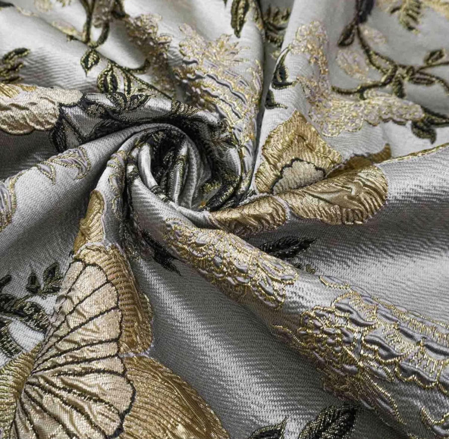 Muito além da estampa: por que o jacquard merece atenção na moda?